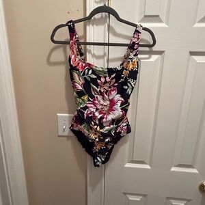 Women’s Floral One Piece Anne Cole Swimsuit, Size 8